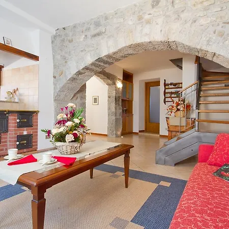 Casa Melinjak Stregna